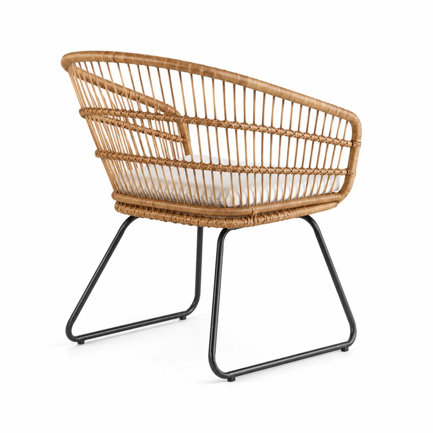 Rattan-Stuhl mit schwarzem Metallrahmen